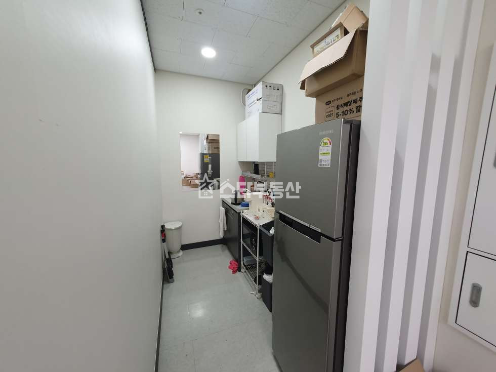 경기 광명시 일직동 광명역GIDC 중형사무실, 실23평, 룸2개 탕비실, 풀인테리어, 인테리어굿 월세 매물번호 10347 사진 5