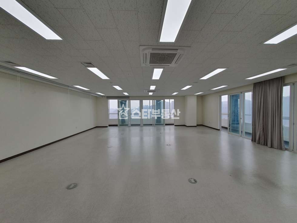 경기 광명시 일직동 광명역 GIDC 임대, 실33평, 발코니有, 공장등록가능, 강화도어 파샤드설치, 코너호실 월세 매물번호 10362 사진 2