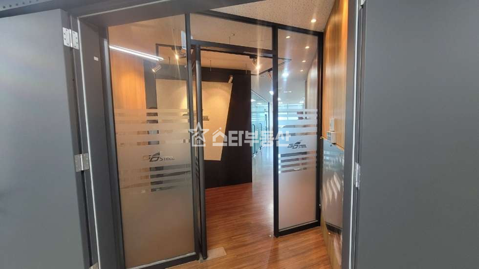 경기 광명시 소하동 E동 광명SK테크노파크 사무실 매매, 실40평, 룸4개 풀인테리어, 관리비 저렴한 건물 매매 매물번호 10416 사진 3