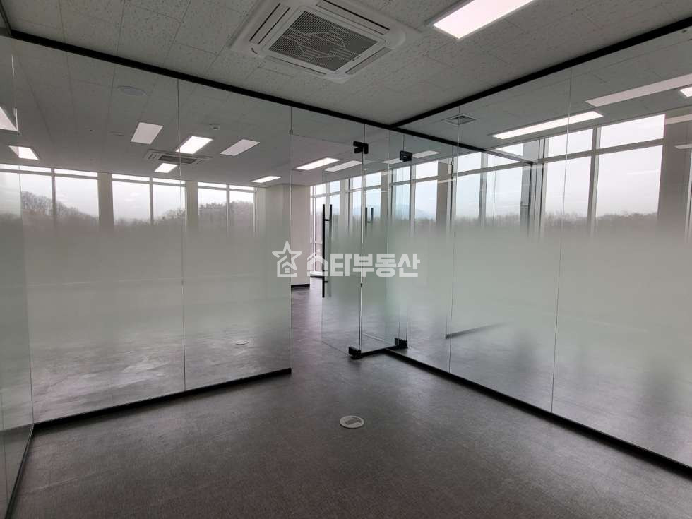 경기 광명시 일직동 광명 GIDC 사무실 매매, 실29평, 룸2개 탕비실, 최상급전망, 풀인테리어, 즉시입주가능 매매 매물번호 10378 사진 4