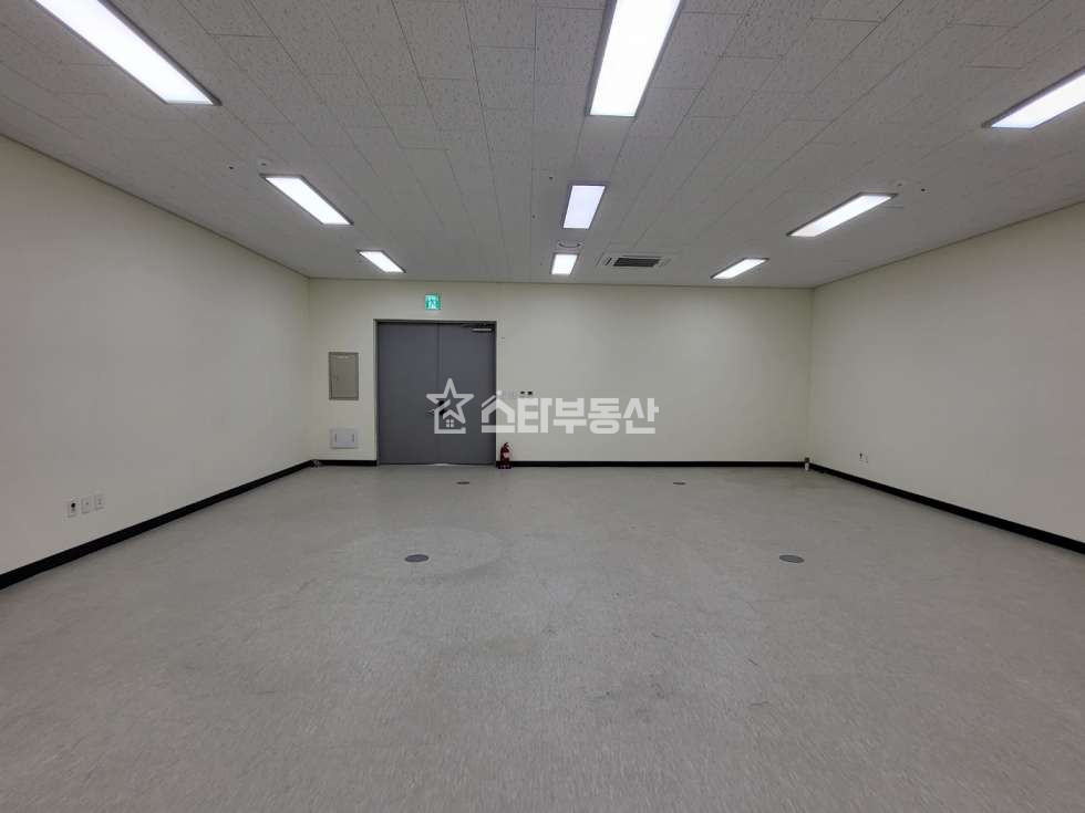 경기 광명시 일직동 실25평, 엠클러스터 지하1층 창고, 드라이브인, 화물엘베인접 월세 매물번호 10073 사진 4