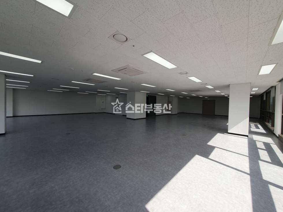 경기 광명시 일직동 광명역자이타워 사무실임대, 실95평, 발코니확장완료, 파노라마전망, 즉시입주 월세 매물번호 10483 사진 5