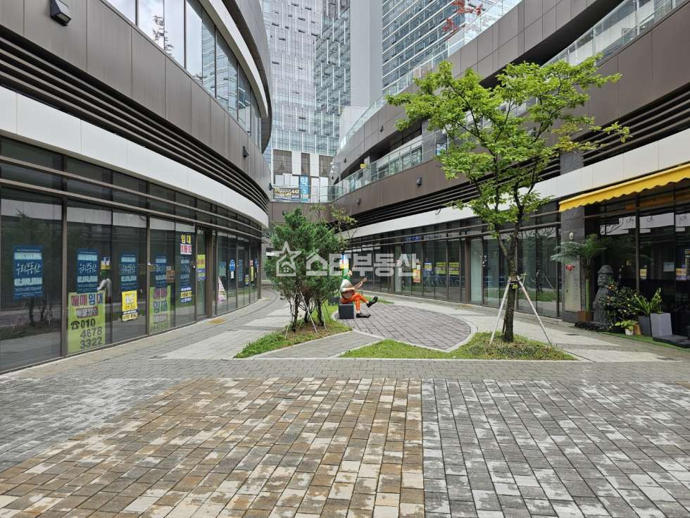 경기 광명시 일직동 GIDC 상가, 실11평, 로비층 위치, 업종제한없는사무실 또는 배달업 추천 월세 매물번호 10484 사진 1