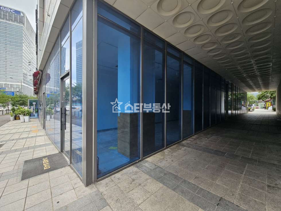 경기 광명시 일직동 광명역효성해링턴타워TheFirst동 광명역효성해링턴, 실31평, 큰대로변, 노출 좋은 상가 월세 매물번호 10459 사진 3