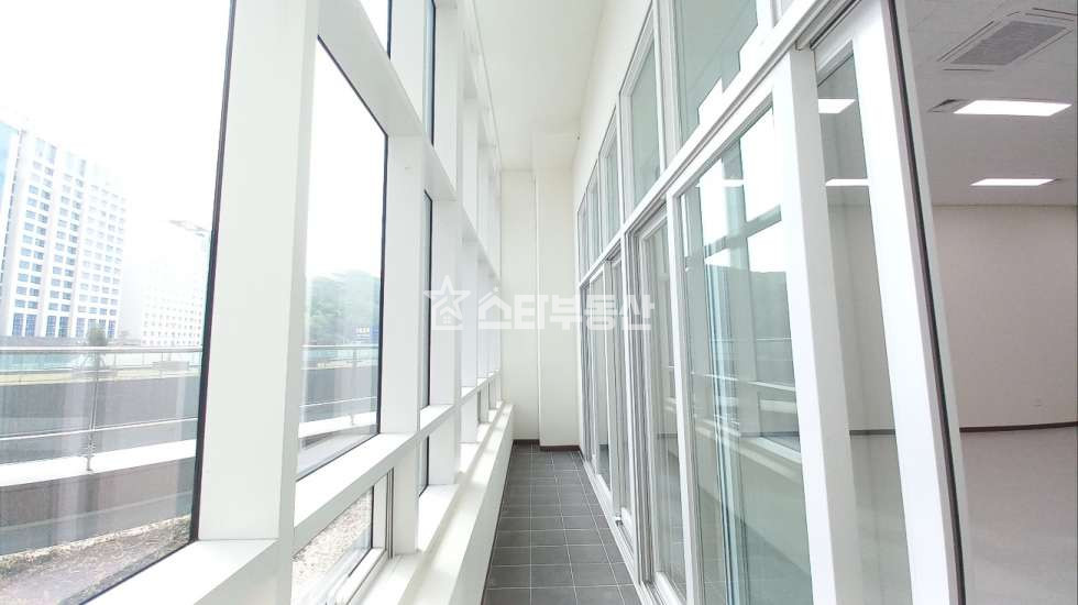 경기 광명시 일직동 광명역 GIDC 드라이브인 , 실29평, 드라이브인사무실, 발코니有, 하역작업최상, 층고4M, 높은 하중 매매 매물번호 10280 사진 1