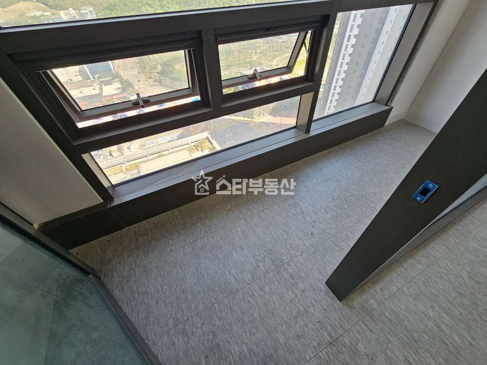 경기 광명시 일직동 광명역자이타워, 사무실임대, 실12.7평, 발코니 有, 가성비 좋은 사무실 월세 매물번호 10516 사진 2