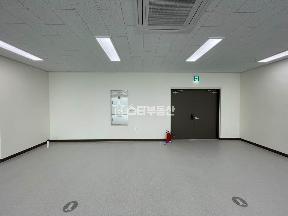 경기 광명시 일직동 광명GIDC 급급매, 실29평, 발코니有, 트인전망, 넓은 업무공간 매매 매물번호 10405 사진 4