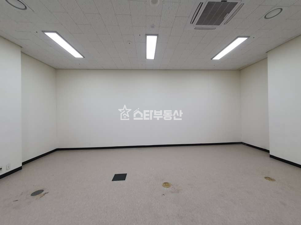경기 광명시 일직동 실16평, 엠클러스터 지하2층 창고, 드라이브인, 하역작업 최상, 도어투도어 월세 매물번호 10532 사진 4