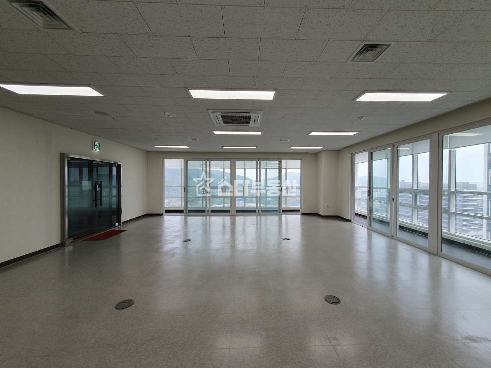 경기 광명시 일직동 광명역 GIDC 코너사무실 임대, 실21평, 발코니有, 기본인테리어 월세 매물번호 10349 사진 3