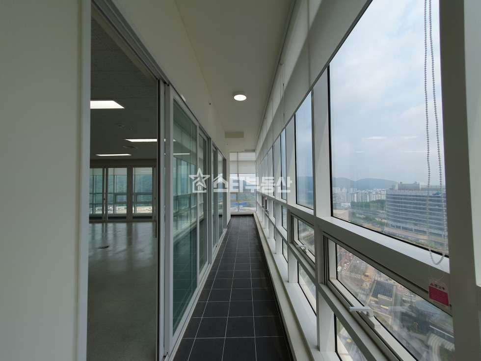 경기 광명시 일직동 광명역 GIDC 코너사무실 임대, 실21평, 발코니有, 기본인테리어 월세 매물번호 10349 사진 5