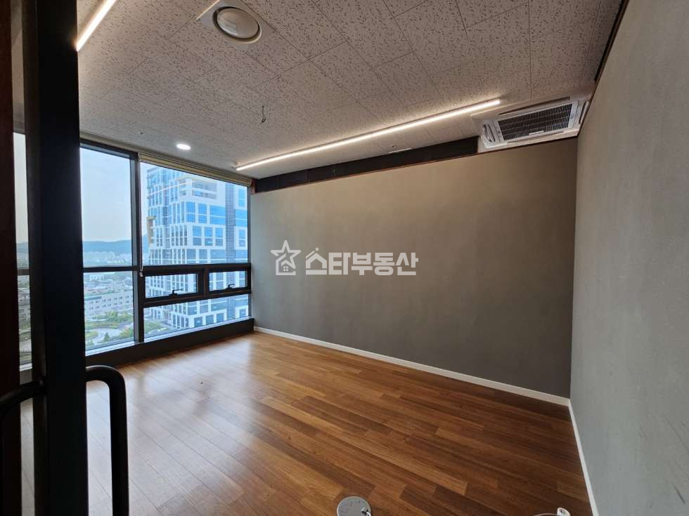 경기 광명시 일직동 광명역자이타워, 전용33평, 룸2 탕비실, 풀인테리어, 코너호실 월세 매물번호 10536 사진 7