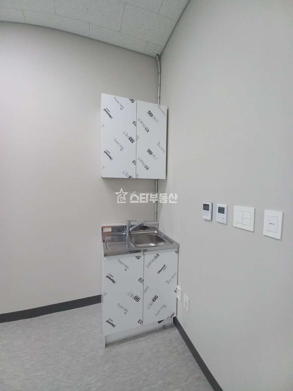 경기 광명시 소하동 광명G타워동 광명G타워, 전용14평, 룸1개 탕비실, 풀인테리어, 빠른입주가능 월세 매물번호 10537 사진 4