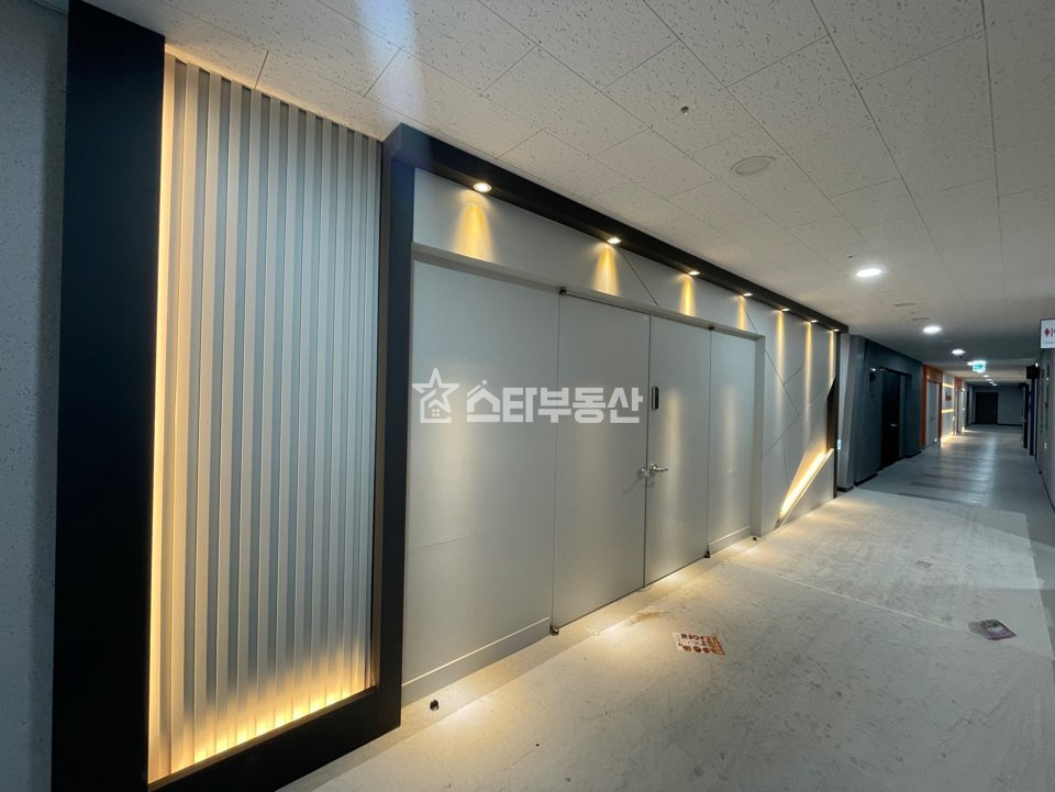 경기 광명시 일직동 광명역 GIDC, 전용32평, 룸2개 탕비실, 풀인테리어, 탁트인전망 월세 매물번호 10533 사진 1