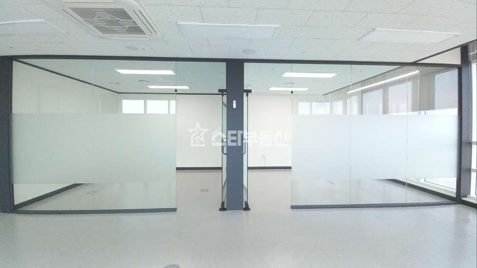 경기 광명시 일직동 광명역 GIDC 사무실 임대, 실28평, 룸2개 탕비실, 최상급풀인테리어 월세 매물번호 10328 사진 1