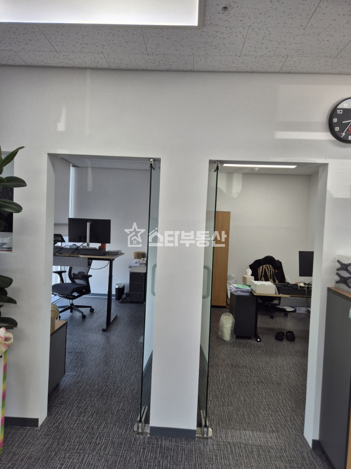경기 광명시 일직동 T타워동 광명T타워, 전용33평, 광명역초역세권, 룸3개, 풀인테리어, 컨디션최상, 코너호실 월세 매물번호 10569 사진 13
