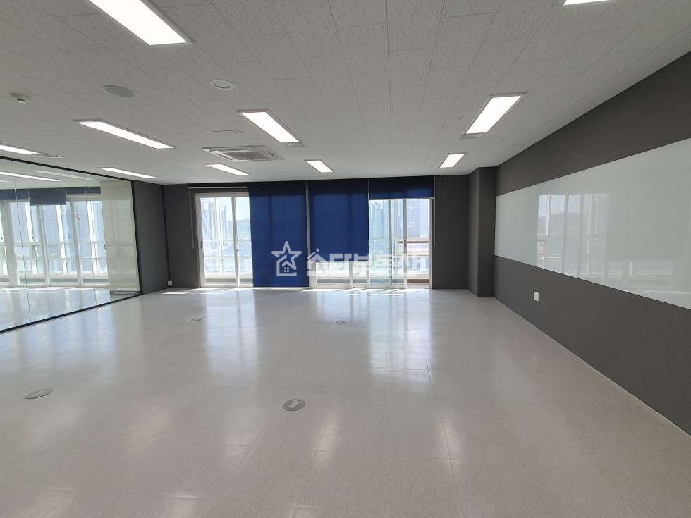 경기 광명시 일직동 광명역GIDC 지식산업센터, 실87평, 서비스면적 별도, 룸2개 탕비실, 풀인테리어, 인기호실 월세 매물번호 10142 사진 6