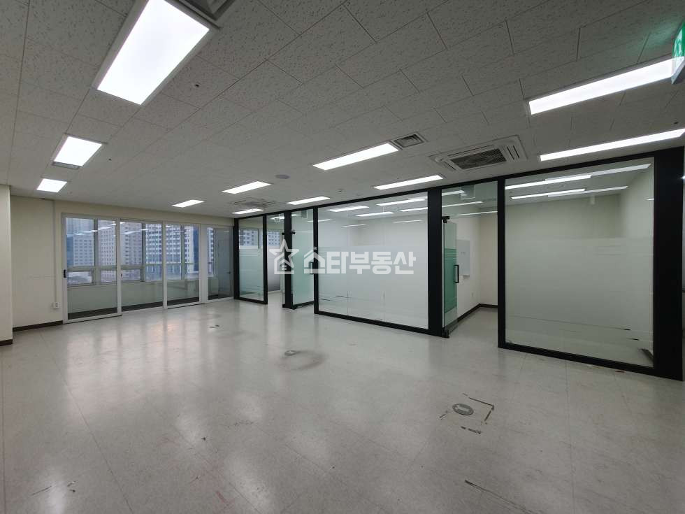 경기 광명시 일직동 광명GIDC, GIDC매매, 실29평, 룸2개 탕비실, 풀인테리어, 법인 실입주 추천 매매 매물번호 10192 사진 4