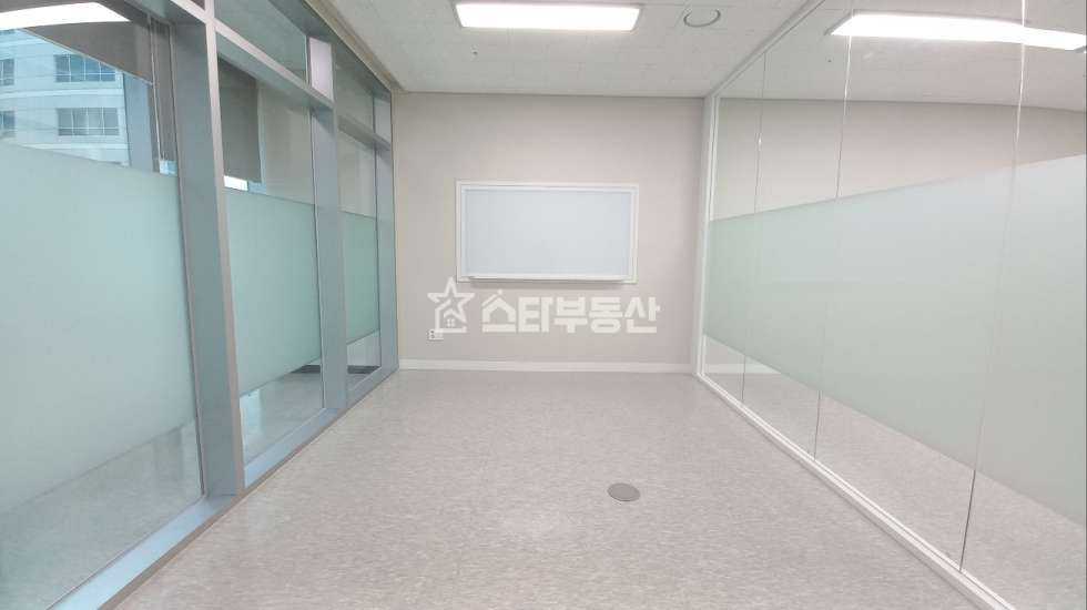 경기 광명시 소하동 광명G타워동 실18평, 룸1개 탕비실, 풀인테리어, 최상급인테리어, 실입주가능 매매 매물번호 10147 사진 2