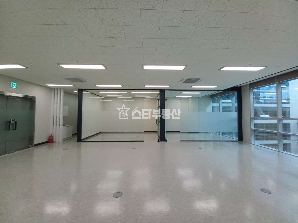 경기 광명시 소하동 광명G타워동 실35평, 룸2개 탕비실, 풀인테리어, 법인실입주추천 매매 매물번호 10158 사진 1