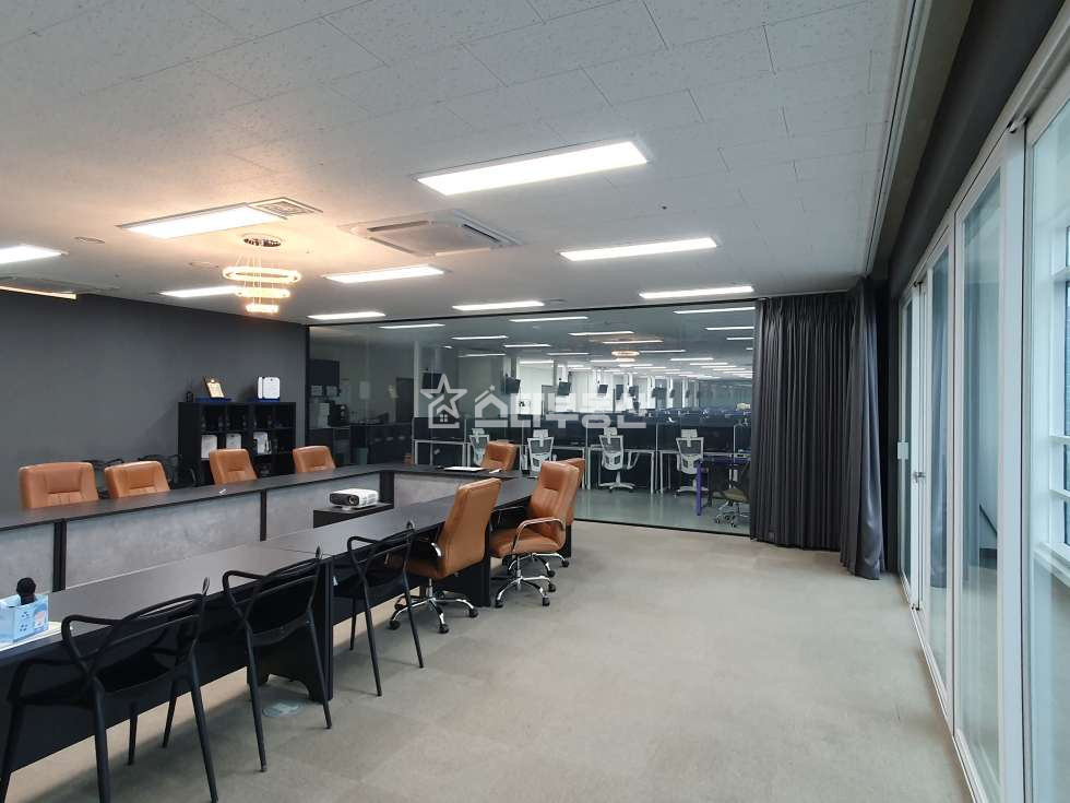 경기 광명시 일직동 광명역GIDC 지식산업센터 매매, 실173평, 서비스면적 별도, 풀인테리어, 실입주가능, 인기호실 매매 매물번호 10068 사진 1