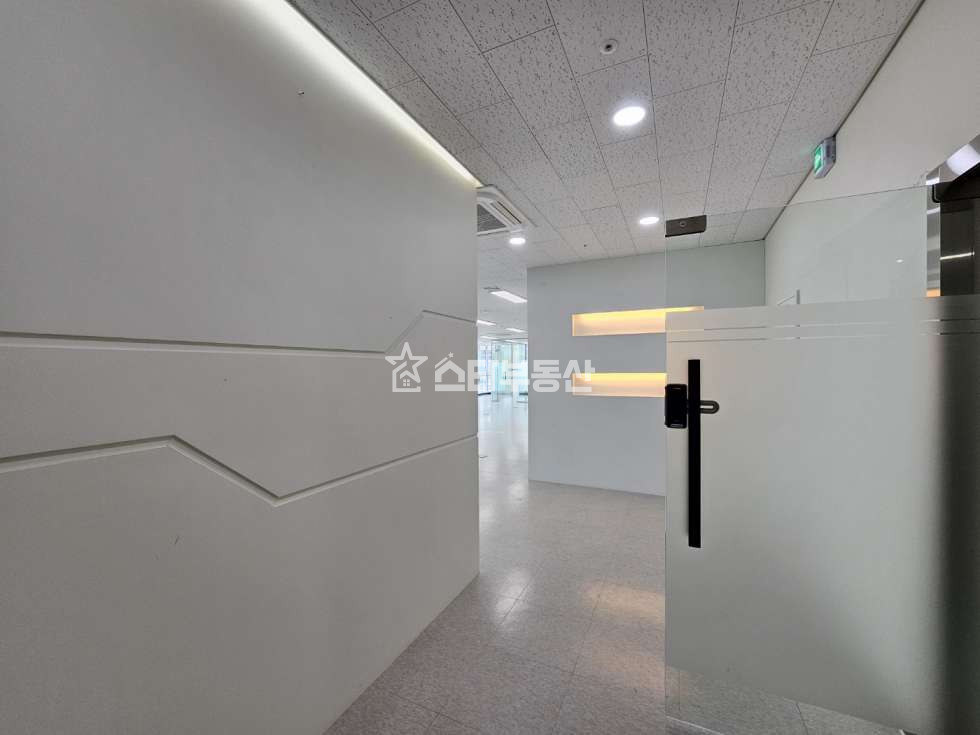경기 광명시 일직동 광명GIDC 매매, 실70평, 룸3개 탕비실, 풀인테리어, 인기호실 매매 매물번호 10067 사진 5