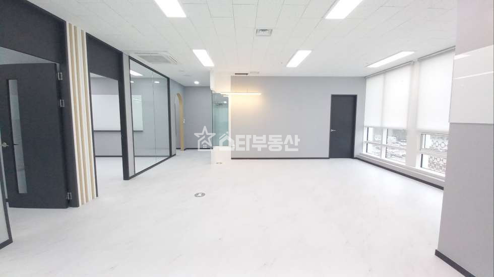 경기 광명시 일직동 GIDC 사무실 매매, 실27평, 룸2개 탕비실, 풀인테리어, 투자용 추천 매매 매물번호 10058 사진 7