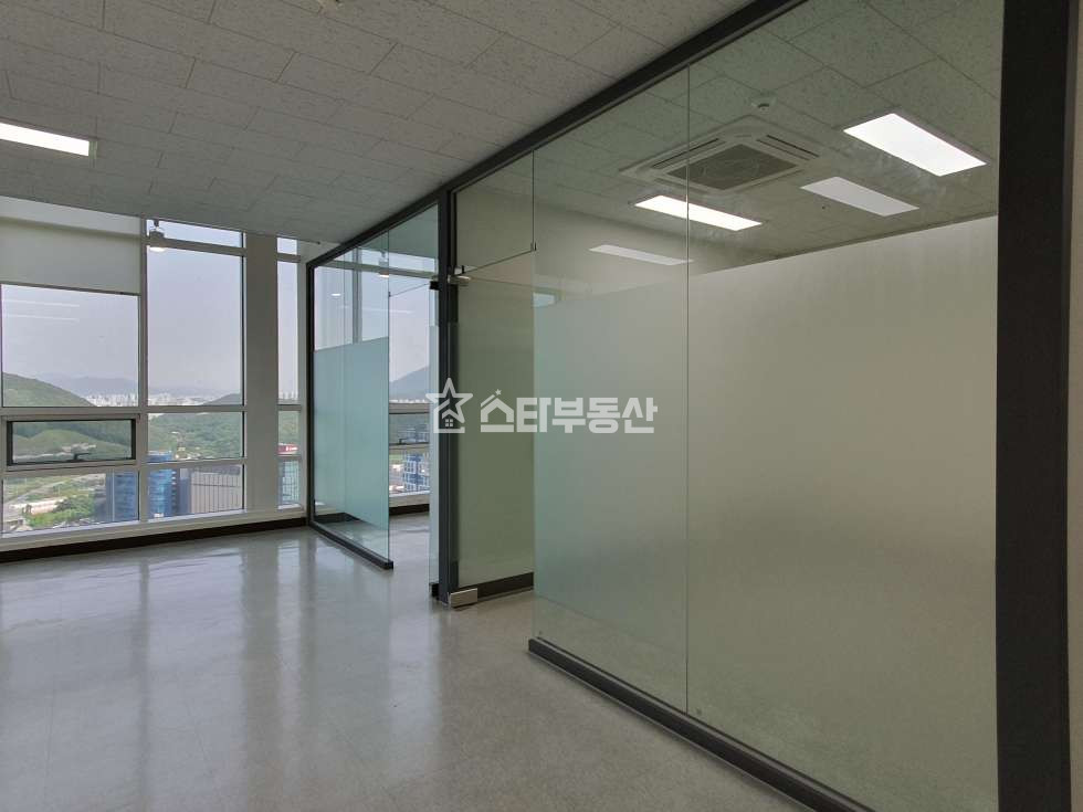 경기 광명시 일직동 광명역 GIDC 지식산업센터 매매, 실23평, 룸2개 탕비실, 풀인테리어, 인기많은전망, 실입주가능 매매 매물번호 10273 사진 1
