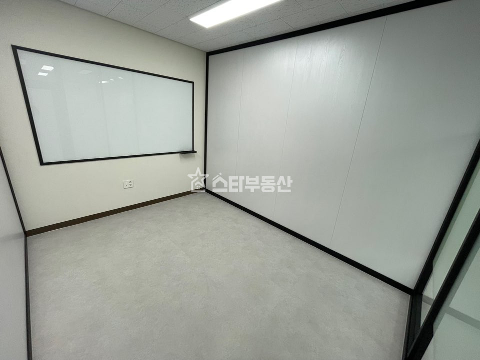 경기 광명시 일직동 광명GIDC 지산 매매, 실23평, 룸2개 탕비실, 풀인테리어, 인기많은전망 매매 매물번호 10284 사진 2