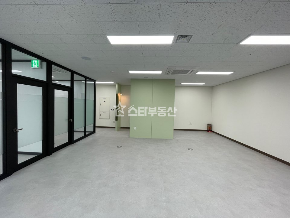 경기 광명시 일직동 광명GIDC 지산 매매, 실23평, 룸2개 탕비실, 풀인테리어, 인기많은전망 매매 매물번호 10284 사진 4